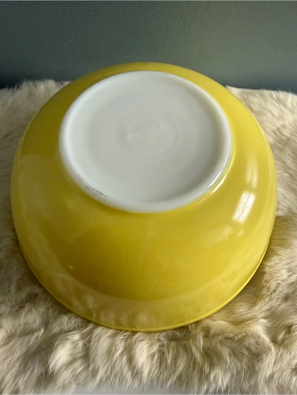 Pyrex Vintage Primary Color Yellow 4qt Ovenware Mixing Bowl
